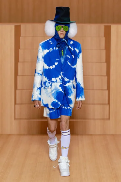 Look 29